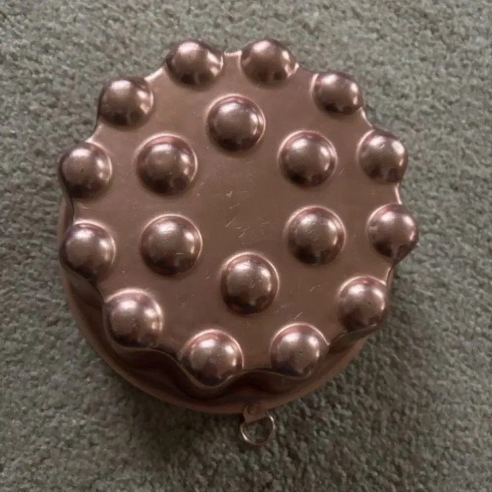 Vintage 4 Cup Jello Mold